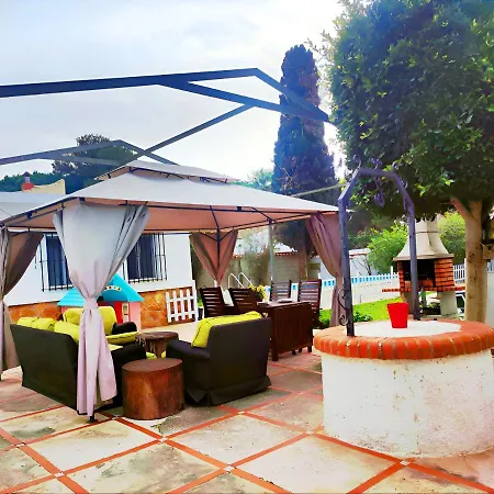 Chalet Con Piscina Privada Cerca Del Mar Chanel Holiday home *