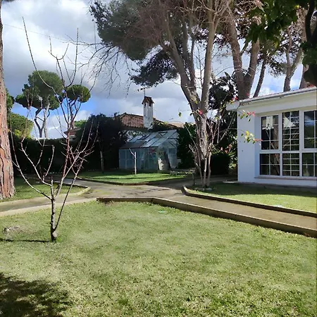 Chalet Con Piscina Privada Cerca Del Mar Chanel Holiday home *