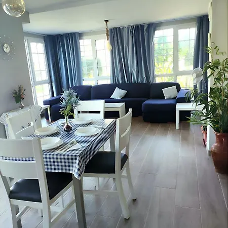 Chalet Con Piscina Privada Cerca Del Mar Chanel Holiday home